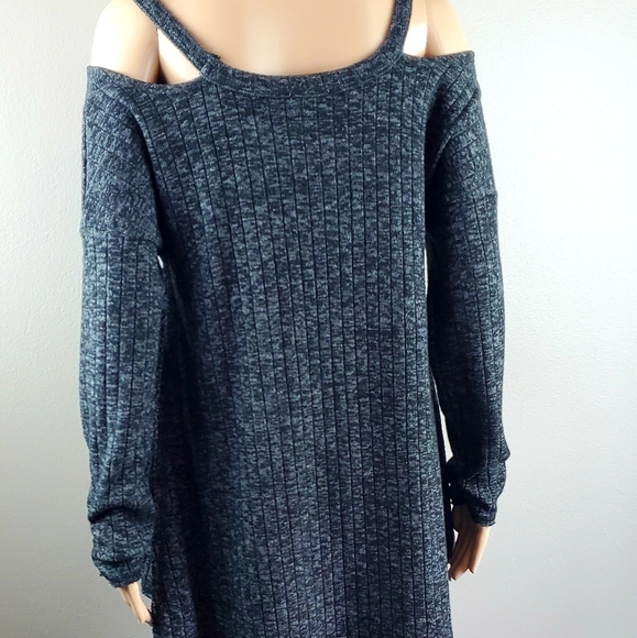 Umgee Charcoal Gray Cold Shoulder Ribbed Sweater - Picture 2 of 4